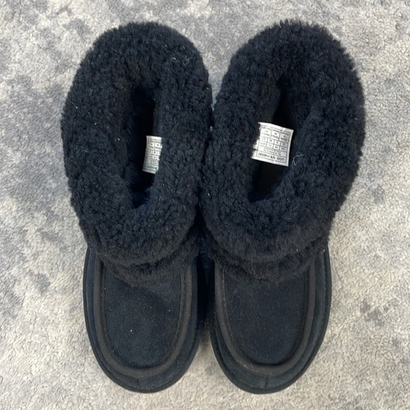 New UGG Mini Braid Boot Short Sheepskin Fur Black 1148930 Sz 5 - Picture 7 of 15